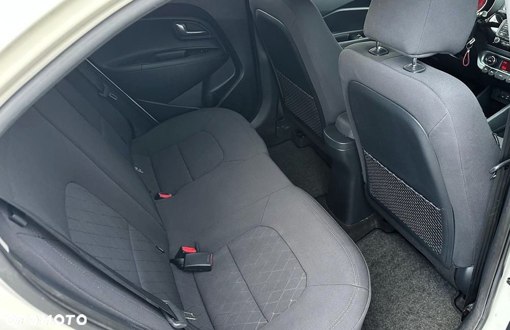 Kia Rio 1.2 Dream Team Edition - 15