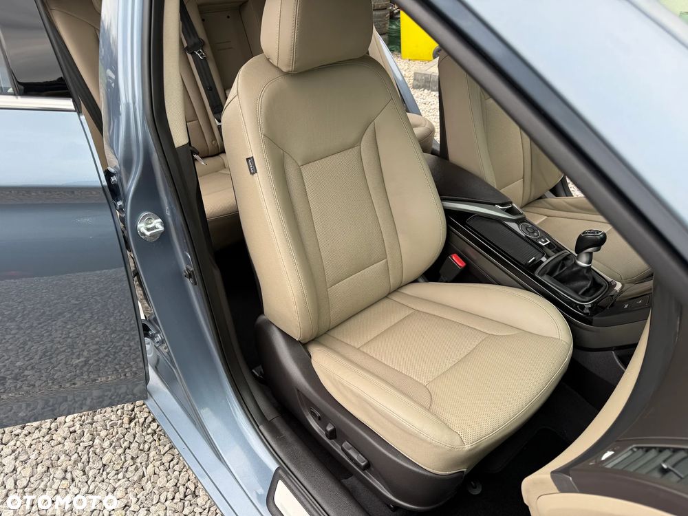 Hyundai i40 Kombi 1.7 CRDi Premium - 26
