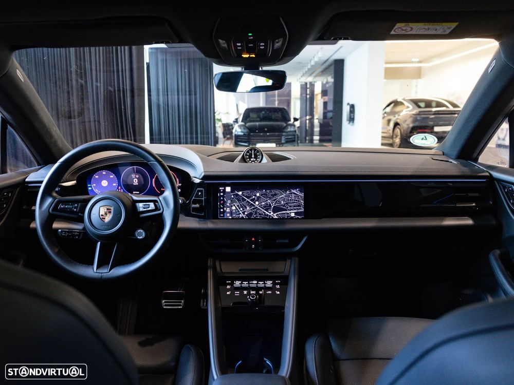 Porsche Macan Electric 4S - 35
