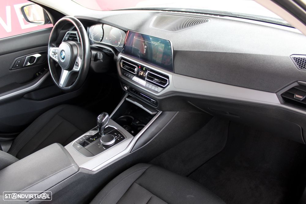 BMW 318 d Aut. M Sport - 25