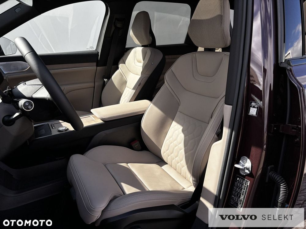 Volvo EX90 - 11