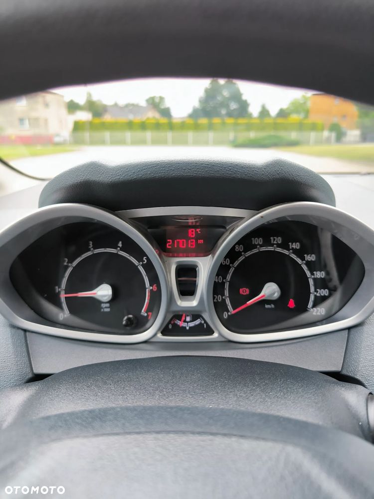 Ford Fiesta 1.4 Titanium EU5 - 21