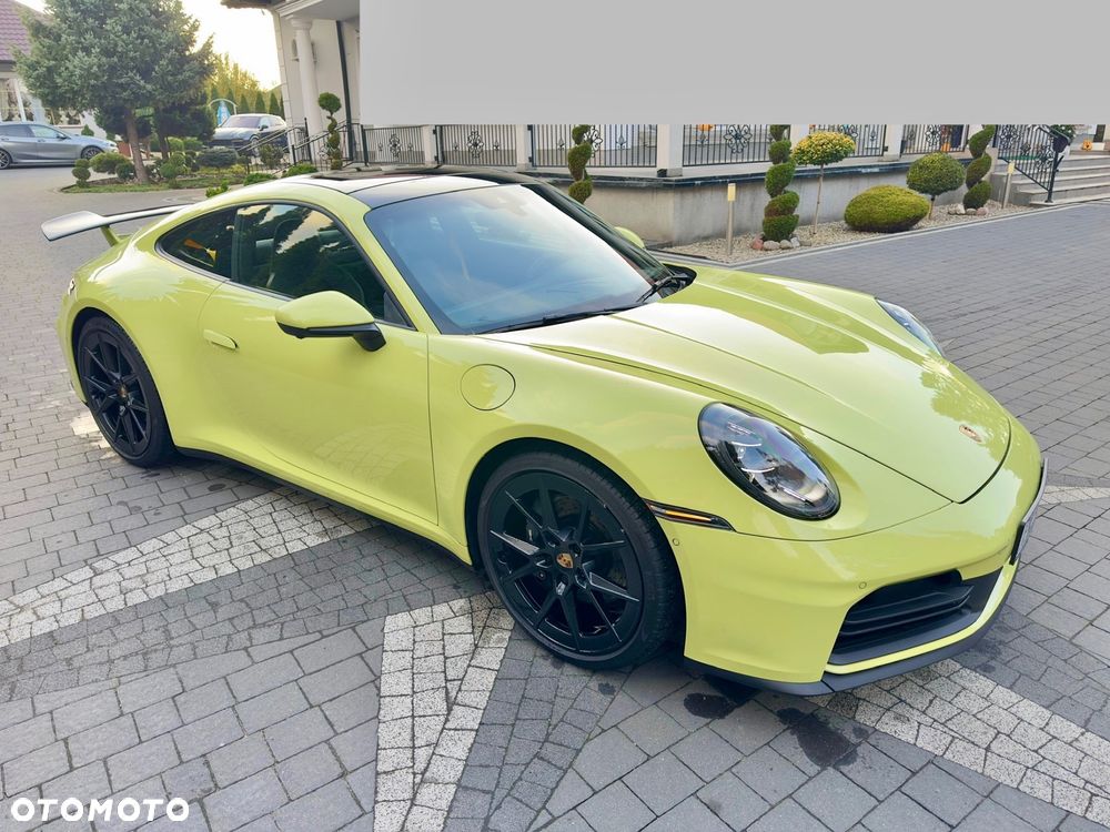 Porsche 911 Carrera - 3