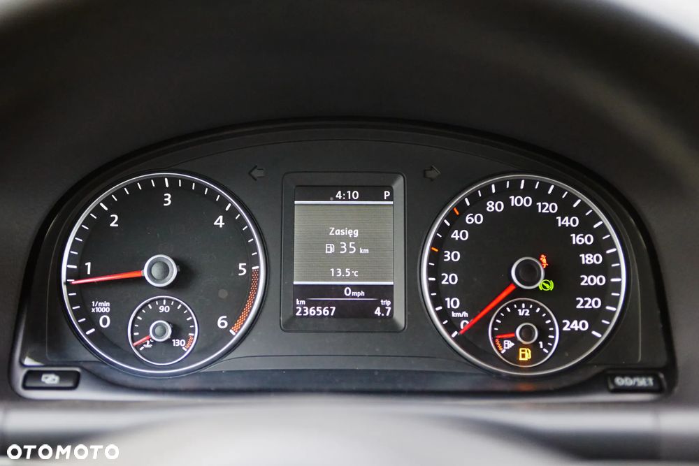 Volkswagen Touran 1.6 TDI DPF BlueMotion Technology DSG Highline - 14