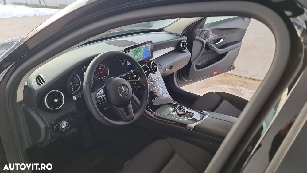 Mercedes-Benz C - 24