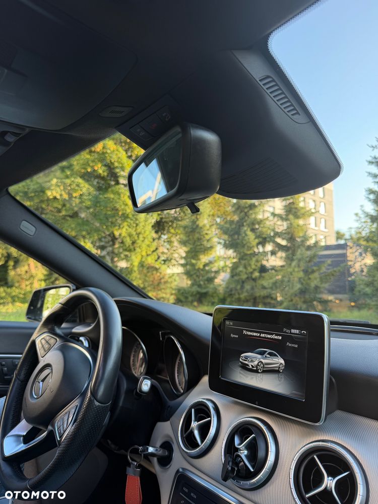 Mercedes-Benz CLA 250 Sport 7G-DCT - 19