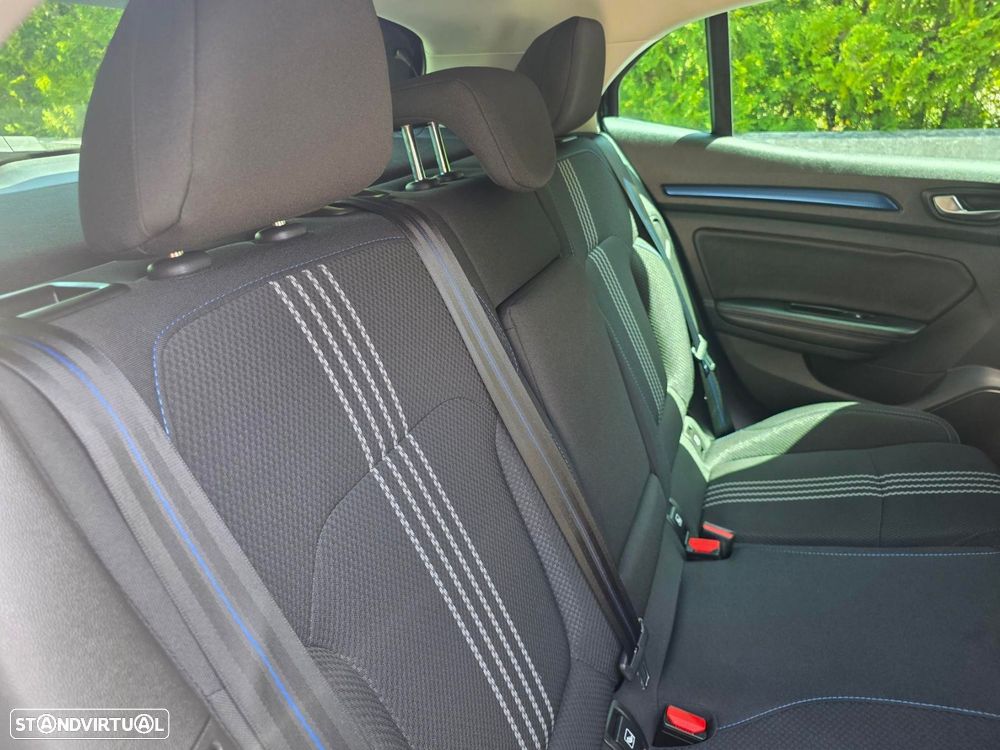 Renault Mégane 1.5 Blue dCi GT Line - 19