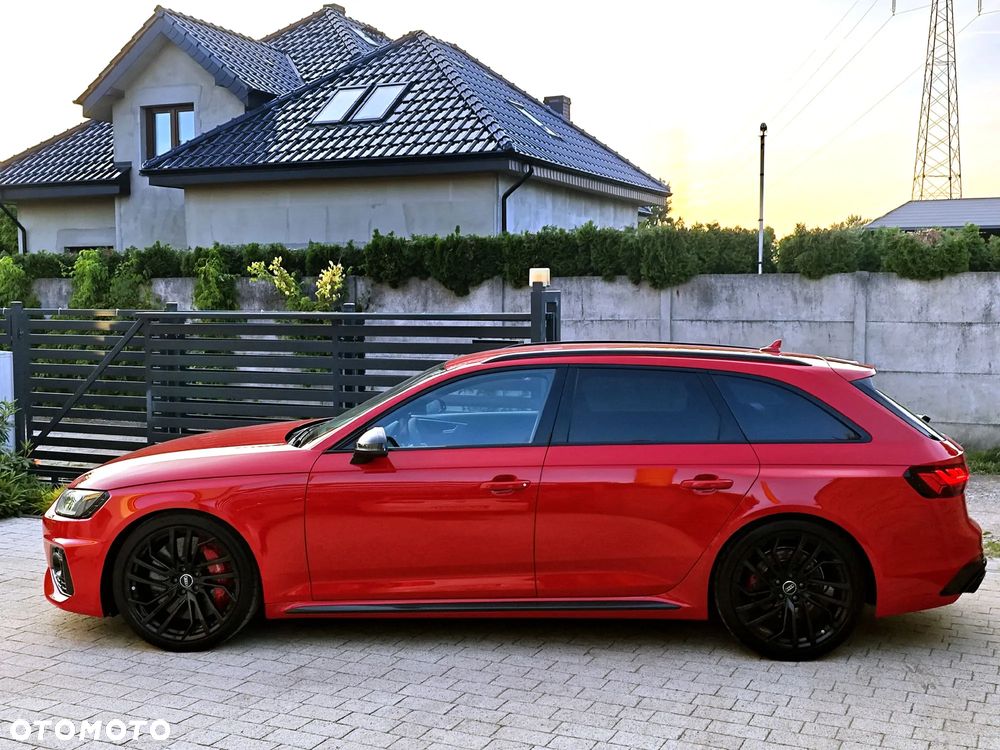 Audi RS4 Avant - 31