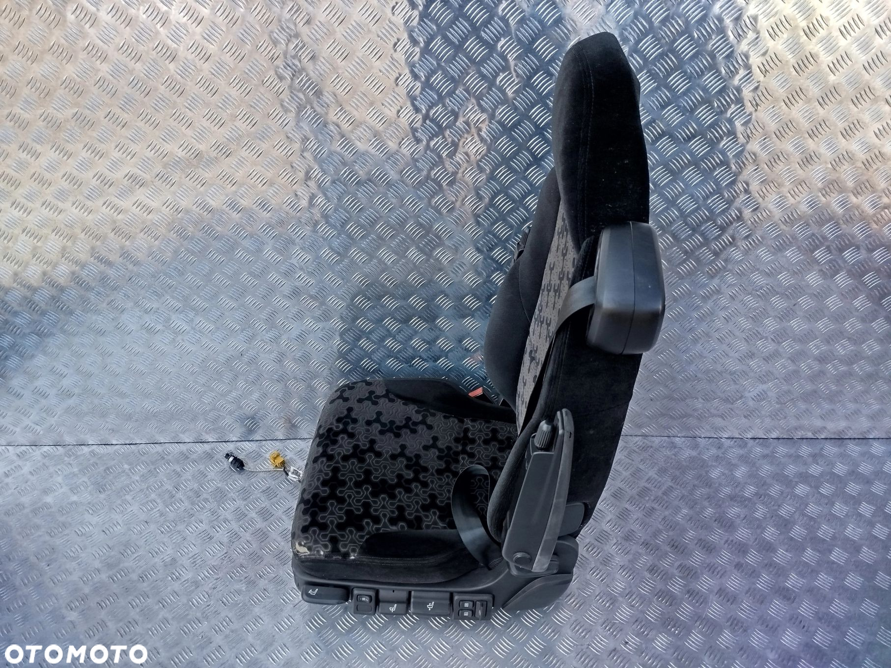 FOTEL KIEROWCY RECARO SCANIA NTG - 4