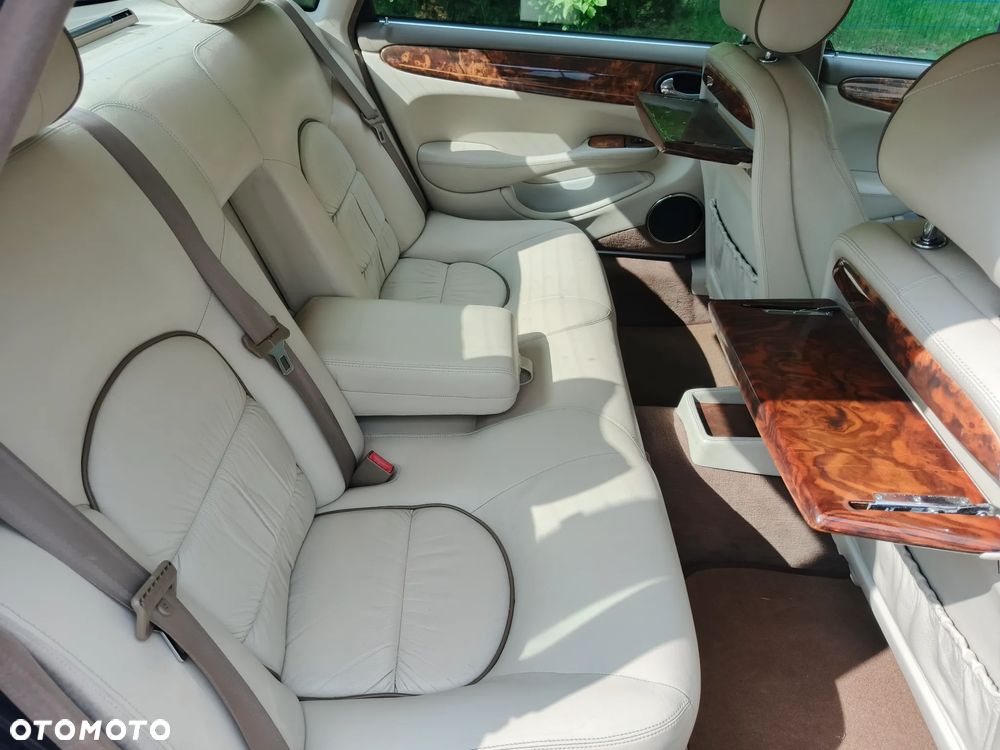Jaguar XJ 4.0 Executive - 21
