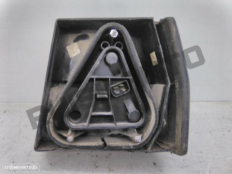 Farolim Trás Painel Esquerdo  Skoda Favorit [1987_1994] 1.3 135 - 2