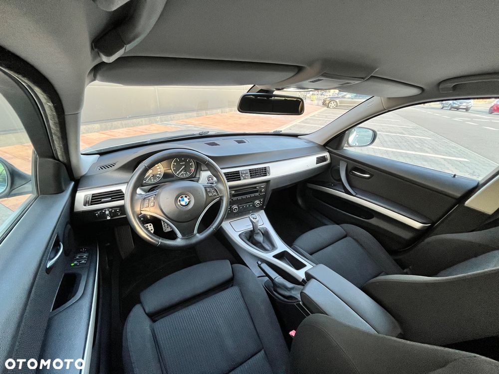 BMW Seria 3 320i Edition Lifestyle - 12