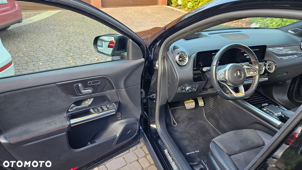 Mercedes-Benz GLA 250 4-Matic AMG Line - 20