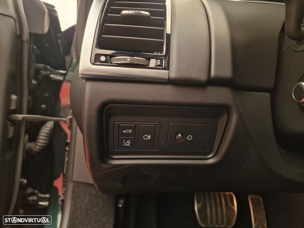 Jaguar F-Type 2.0 i4 R-Dynamic - 25