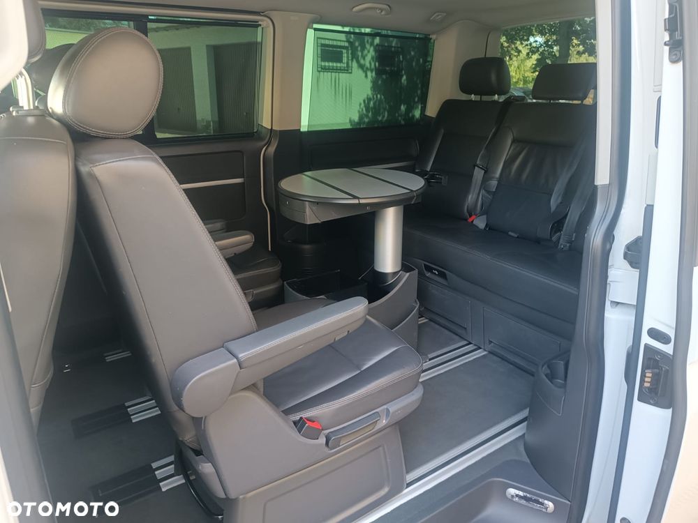 Volkswagen Multivan - 14
