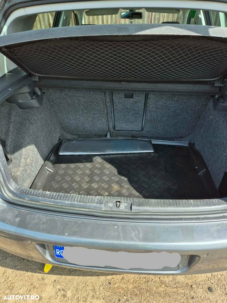 Volkswagen Golf 1.6 TDI BlueMotion Technology DPF Comfortline DSG - 13