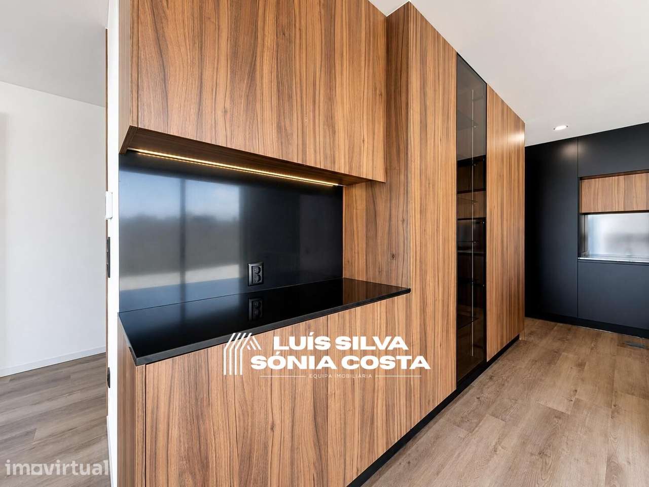 Moradia de Prestígio T4 com 3 Suítes, Anexo, Jardim &... - Grande imagem: 4/54