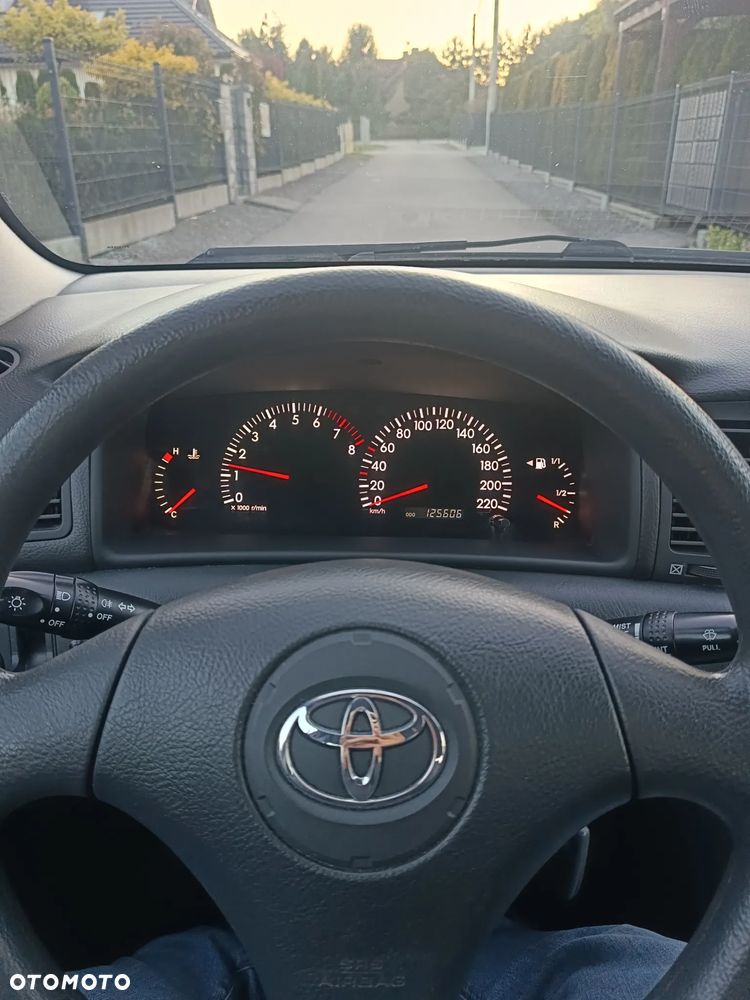 Toyota Corolla 1.6 VVT-i Terra - 11