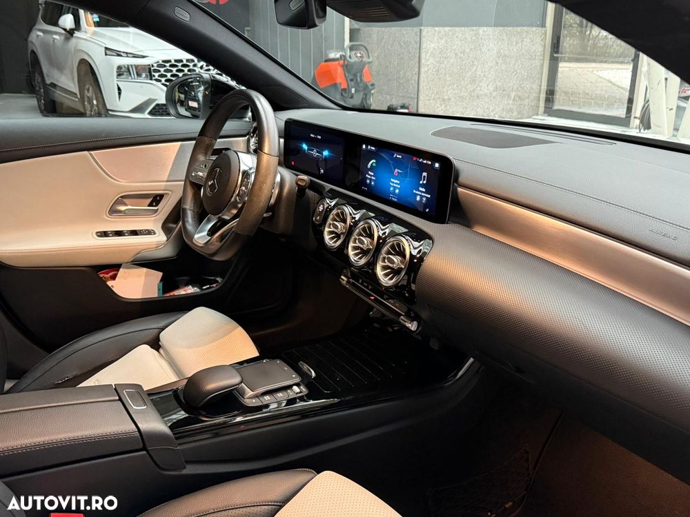 Mercedes-Benz CLA 220 4Matic 7G-DCT AMG Line - 25