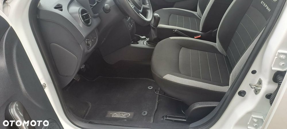 Dacia Sandero 0.9 TCe Laureate - 14