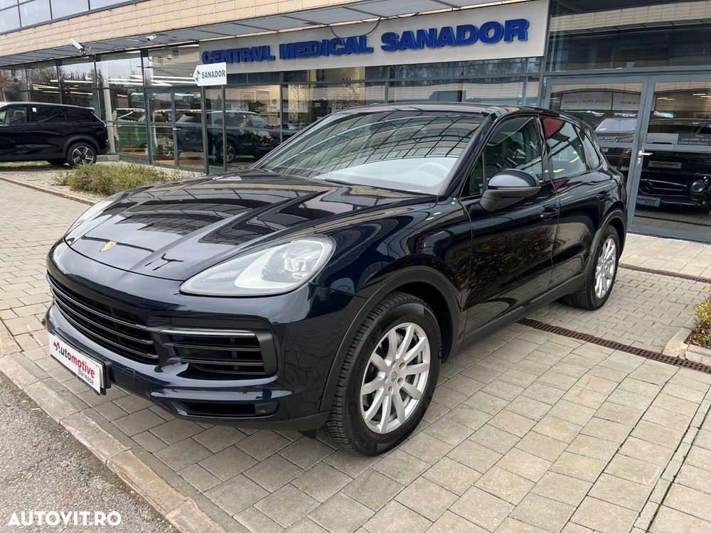 Porsche Cayenne Standard - 2