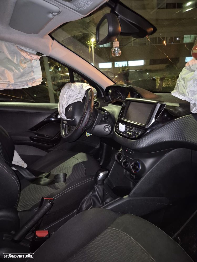 Peugeot 208 1.2 PureTech Active - 16