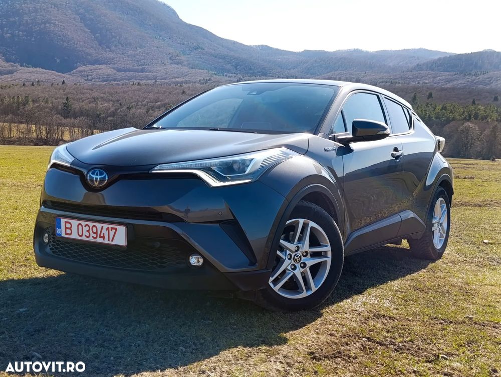 Toyota C-HR Lounge - 1