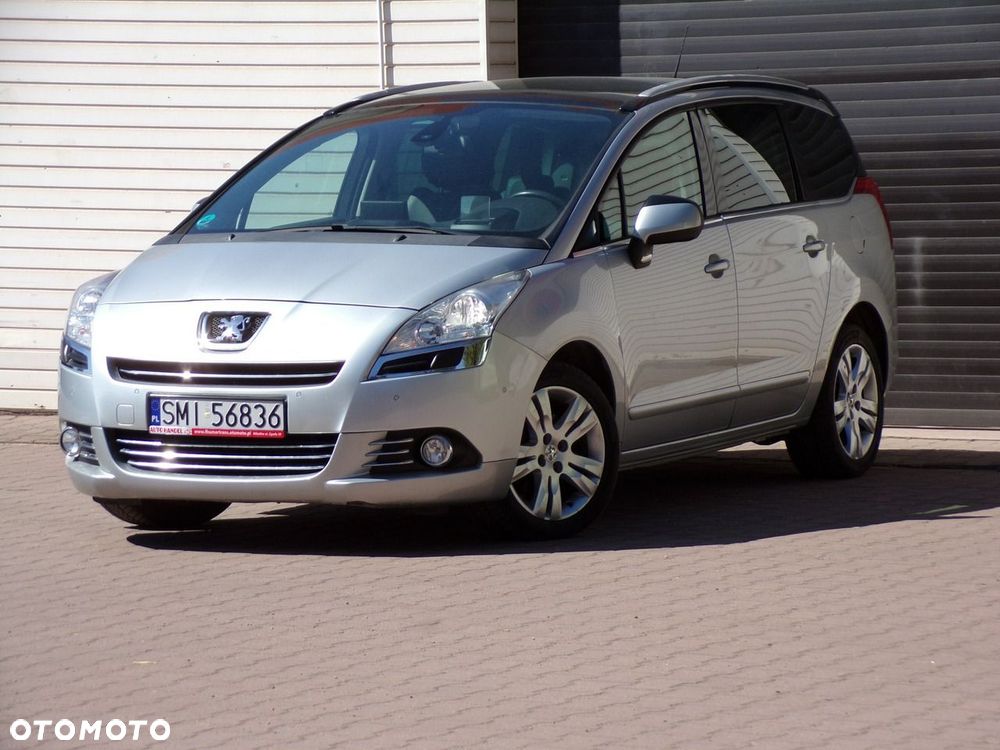 Peugeot 5008 - 8
