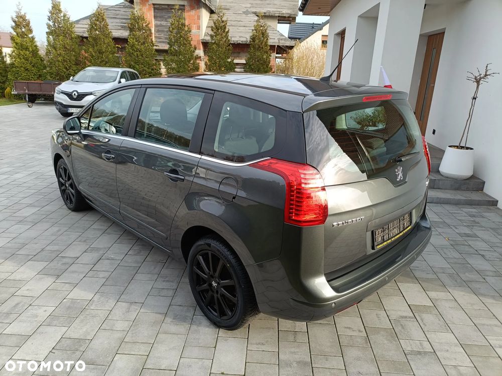 Peugeot 5008 - 10
