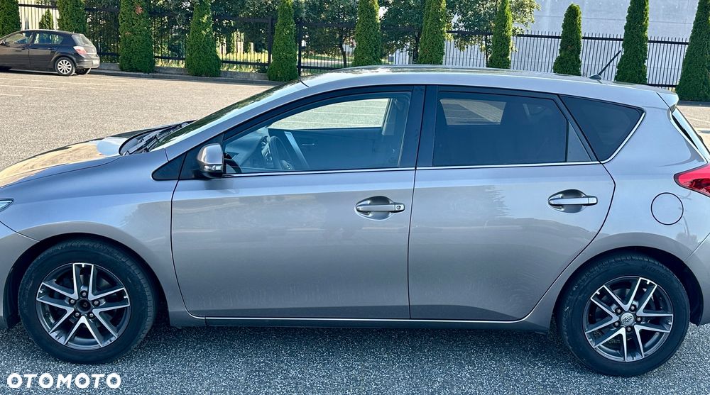 Toyota Auris 1.6 Prestige - 5