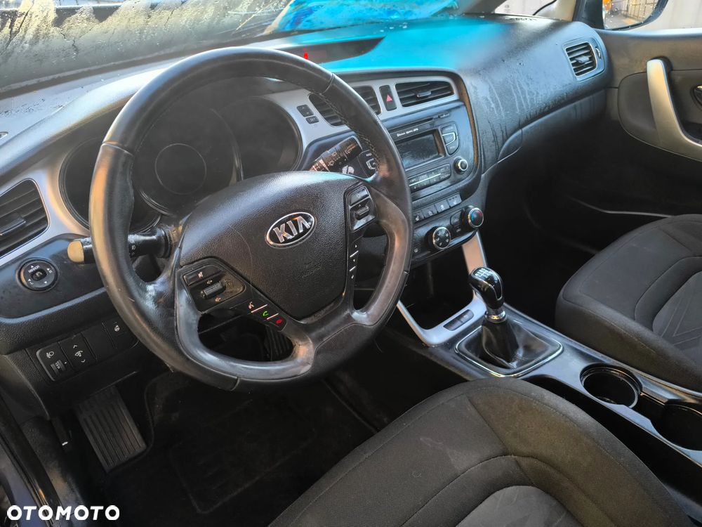 Kia Ceed 1.4 CVVT Dream-Team Edition - 14