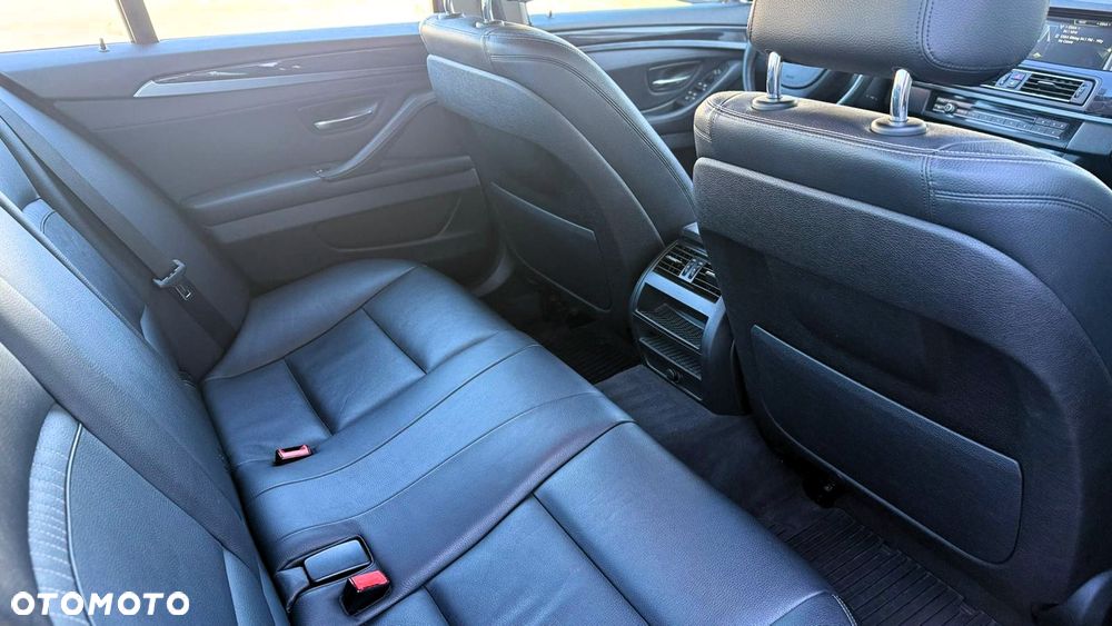 BMW Seria 5 518d Modern Line - 11