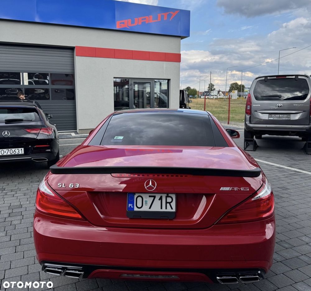 Mercedes-Benz SL 63 AMG - 13