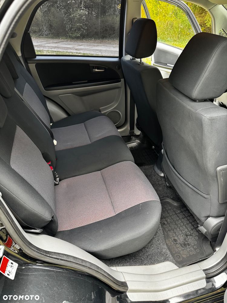 Suzuki SX4 1.6 VVT 4x4 Comfort - 17