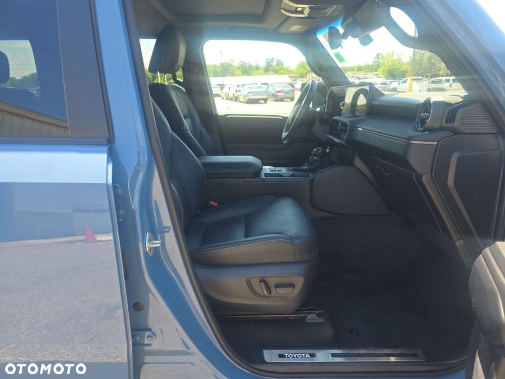 Toyota Land Cruiser - 14