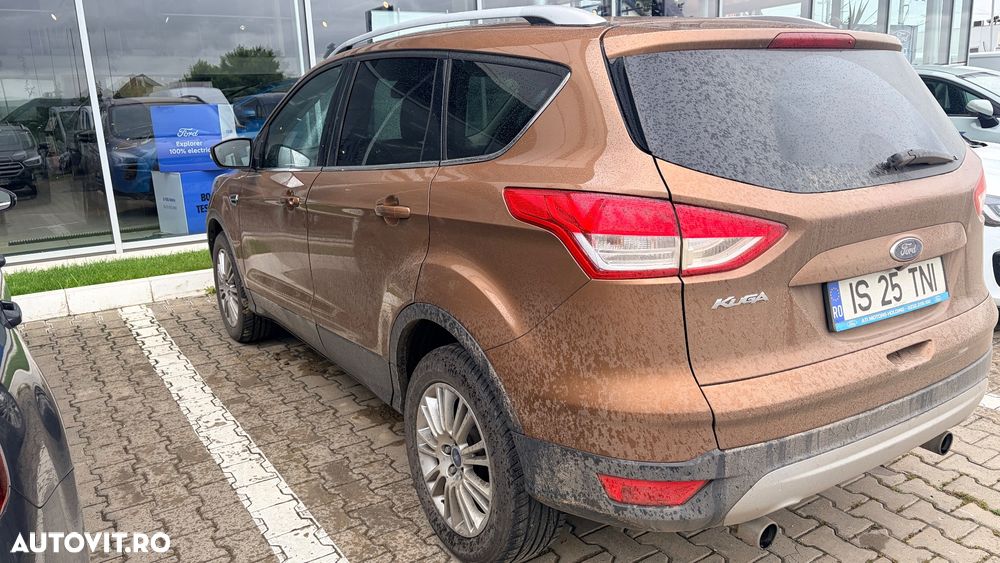 Ford Kuga 2.0 TDCi Powershift 4WD Titanium - 9