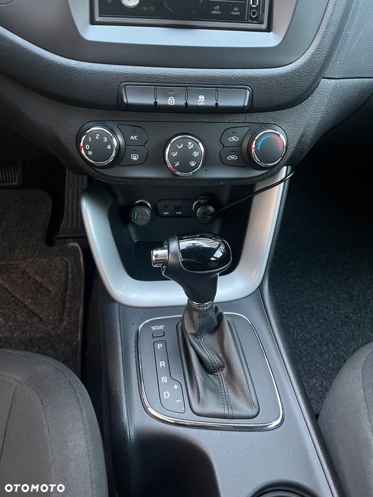 Kia Ceed 1.6 GDI L DCT - 19