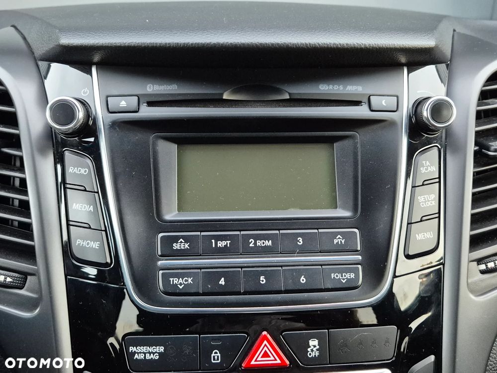 Hyundai i30 1.6 GDI Premium - 17