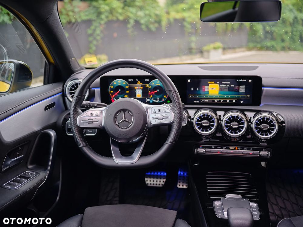 Mercedes-Benz Klasa A 250 Edition 1 7G-DCT - 19