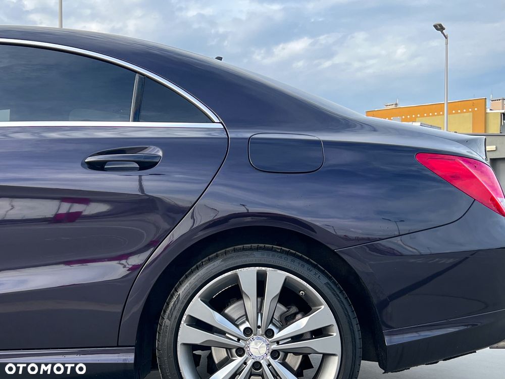 Mercedes-Benz CLA 180 AMG Line - 6
