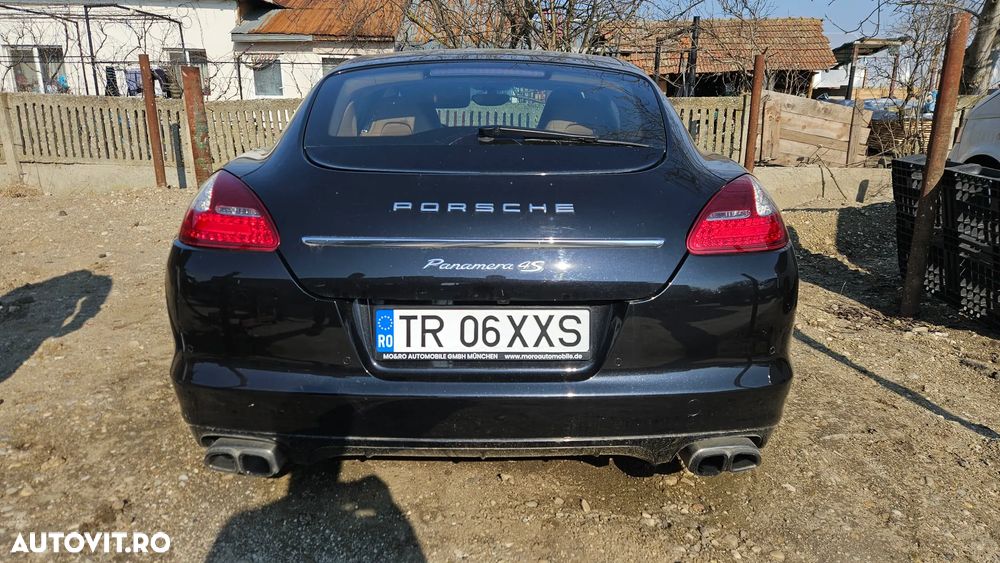 Porsche Panamera - 5