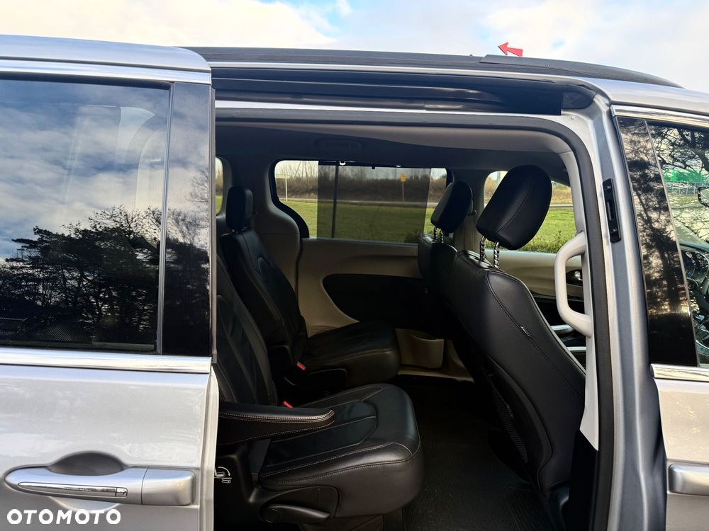 Chrysler Pacifica - 9