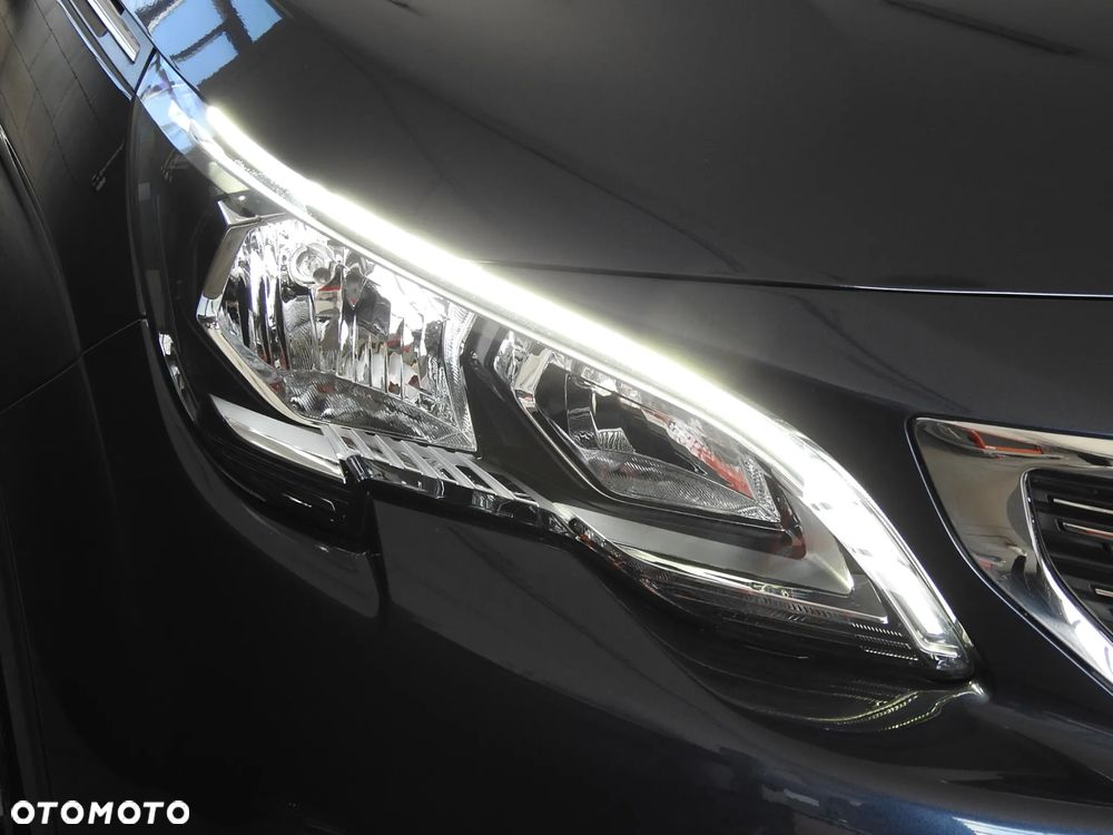 Peugeot 5008 1.6 BlueHDI Allure S&S EAT6 - 30