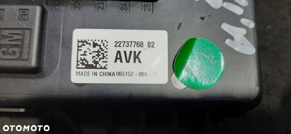 OPEL INSYGNIA A Sterownik silnika 1.8 A18XER 12654172 abjt Moduł komfortu 13586585 F00HJ1010 Moduł rec 22737768 00 avk Moduł komory silnika Skrzynka bezpieczników 13275874 ma Sterownik poduszek powietrznych srs 13589833 Skrzynka bezpieczników 13222786 - 9