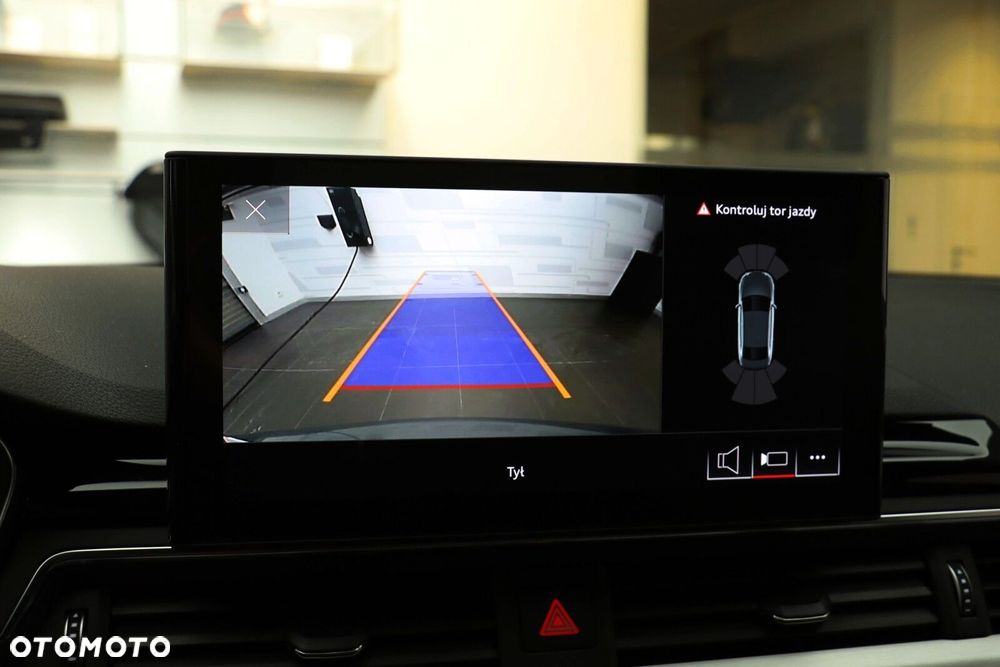 Audi A4 Limousine - 28