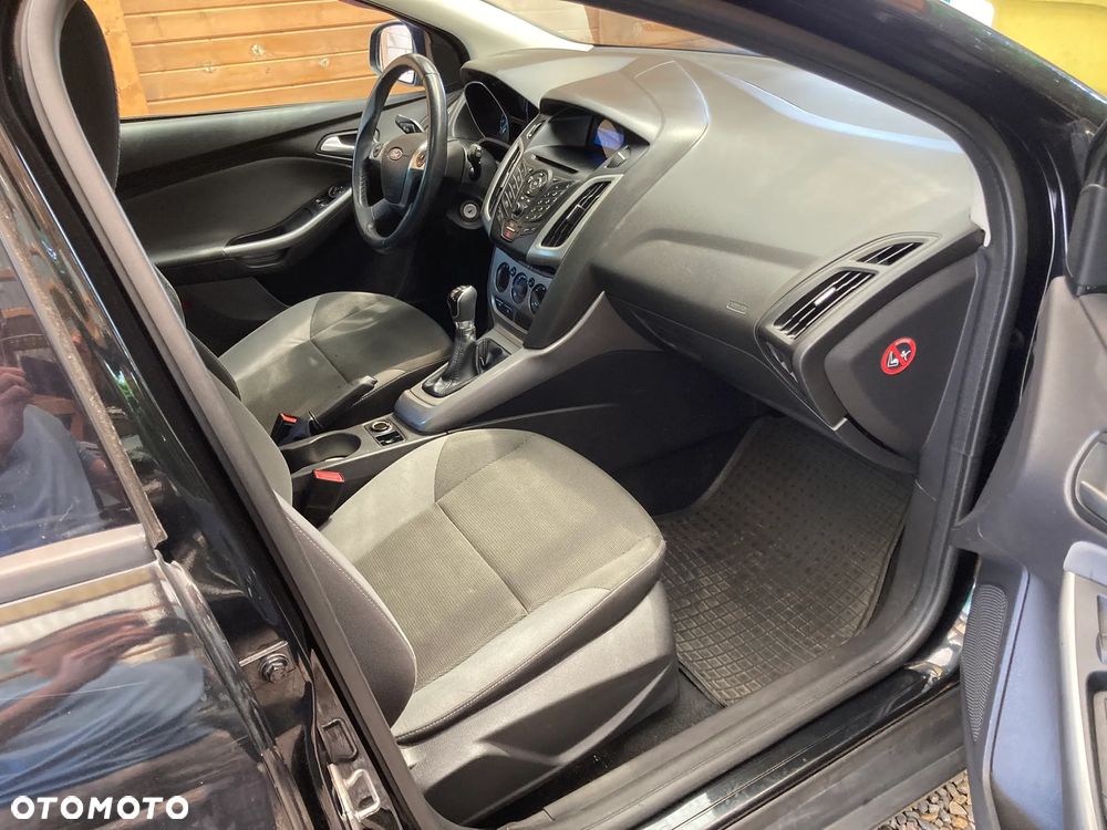 Ford Focus 1.6 Trend - 12