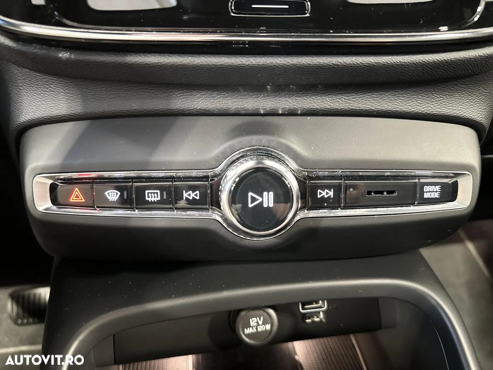 Volvo XC 40 T4 Recharge DKG Core - 17