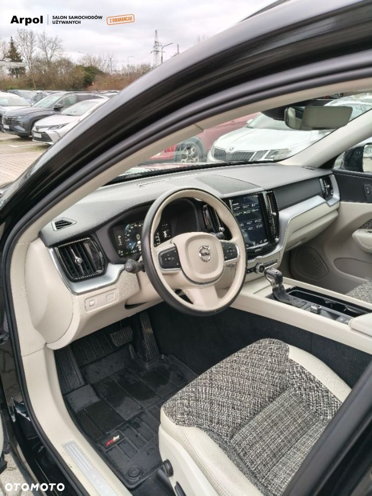 Volvo XC 60 T5 AWD Momentum - 10