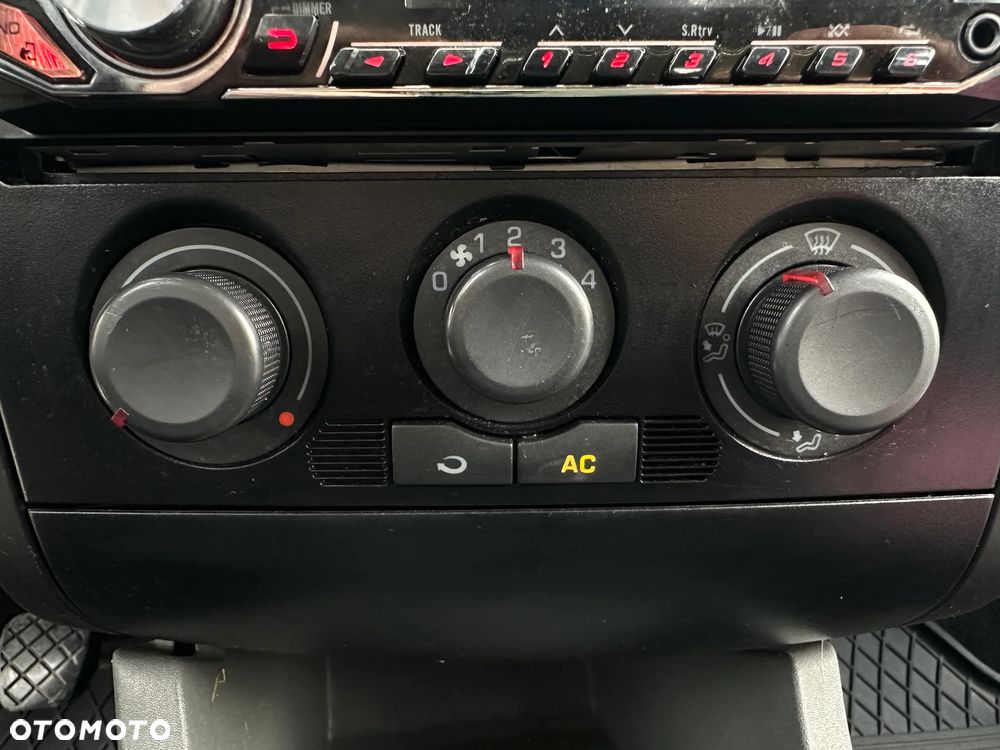 Seat Ibiza 1.4 16V Reference - 23