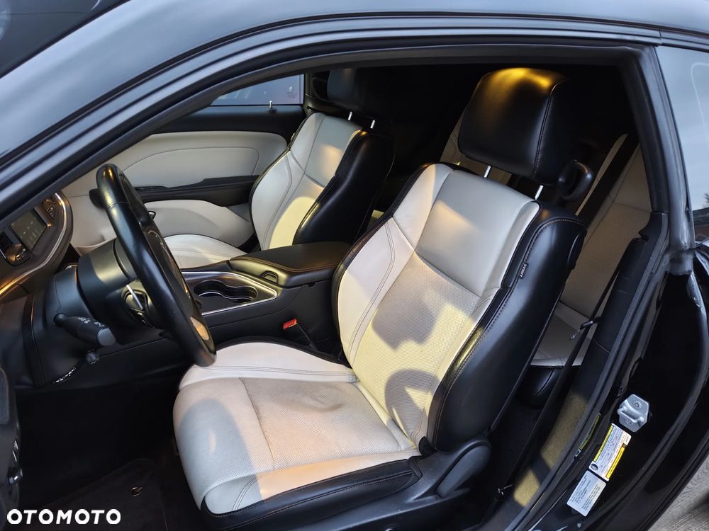 Dodge Challenger Automatik SXT Plus - 12